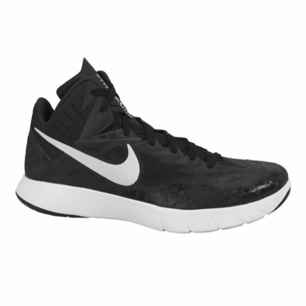 Black Nike Lunarlon basketball shoes